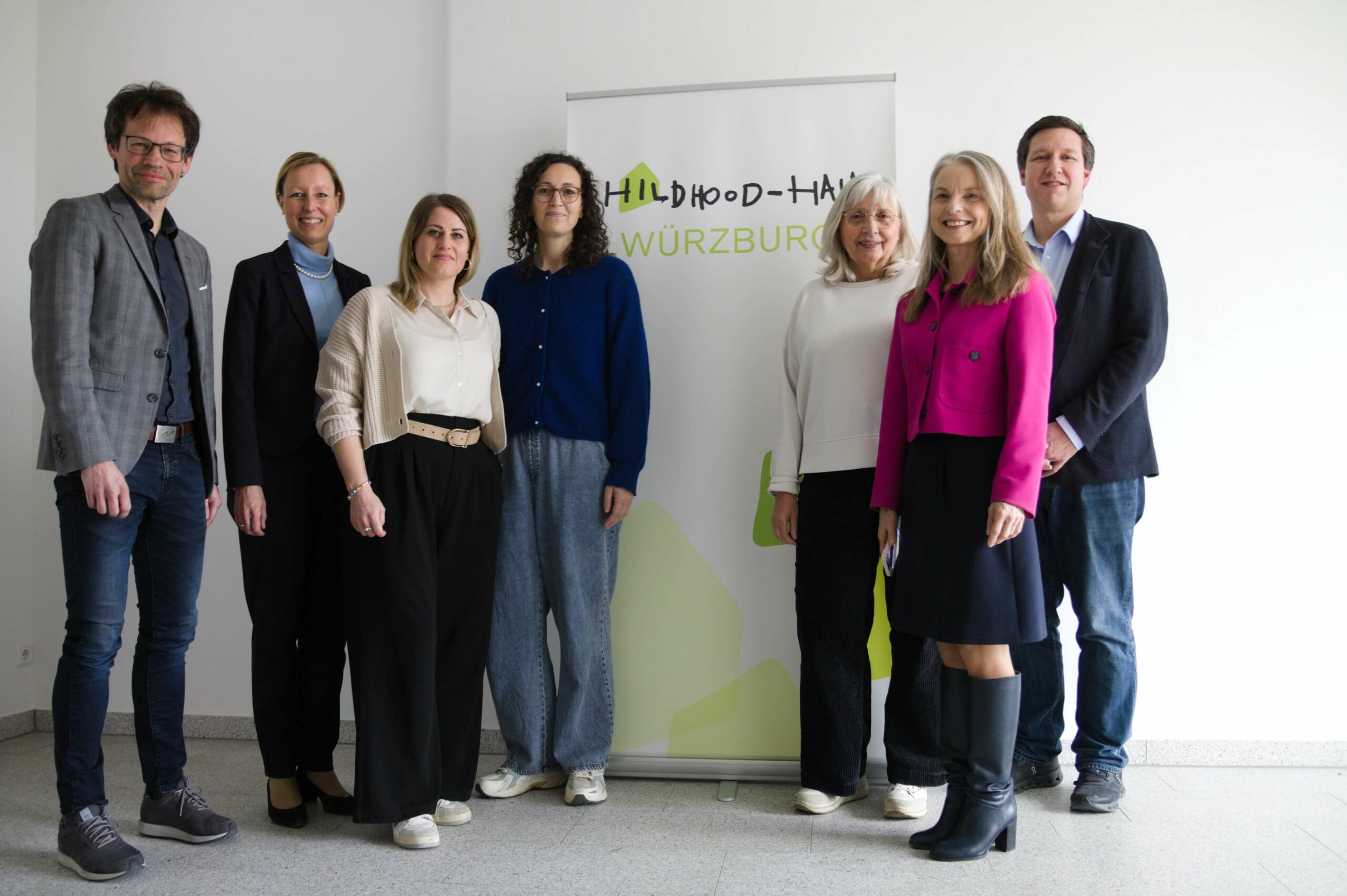 v.l.n.r. Prof. Christoph Härtel, Eva von Vietinghoff-Scheel, Susanne Ziegler, Isabelle Samtleben, Petra Müller-März, Åsa Petersson, Prof. Marcel Romanos